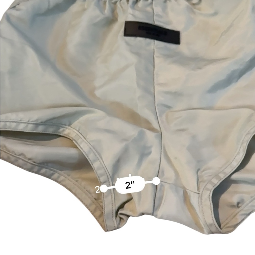 Fear of God Essentials Shorts Unisex Size Small Beige Nylon Athletic - Picture 8 of 8